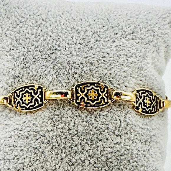 Damascene Link Bracelet Etched Design Gold and Black 7.25” Delicate Roma… - Picture 10 of 10